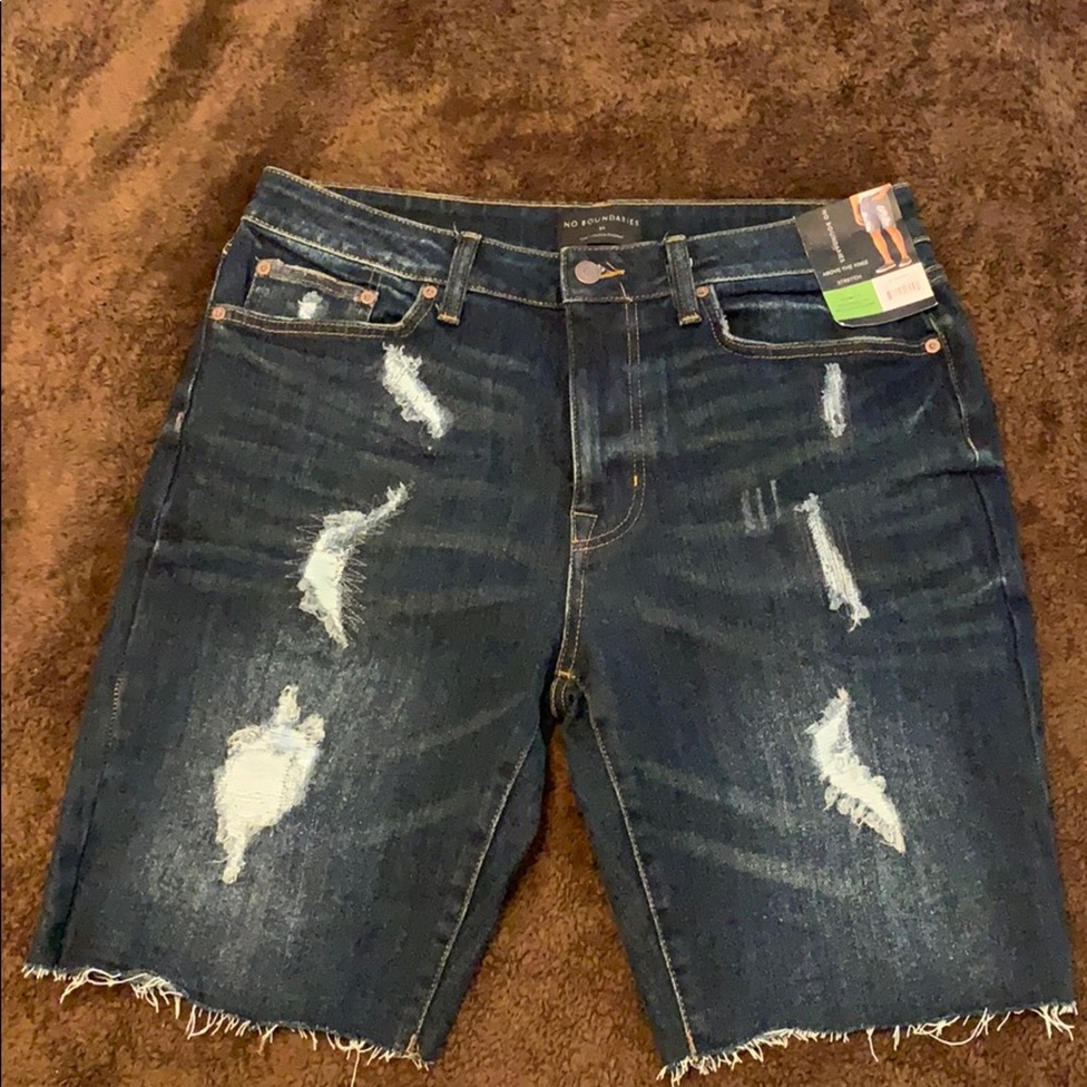 BNWT Men’s Distressed Jean Shorts 🩳 Size 34